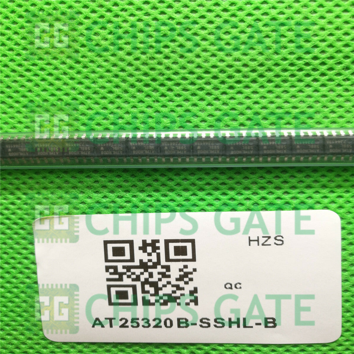 Atmel AT25320B-SSHL-B