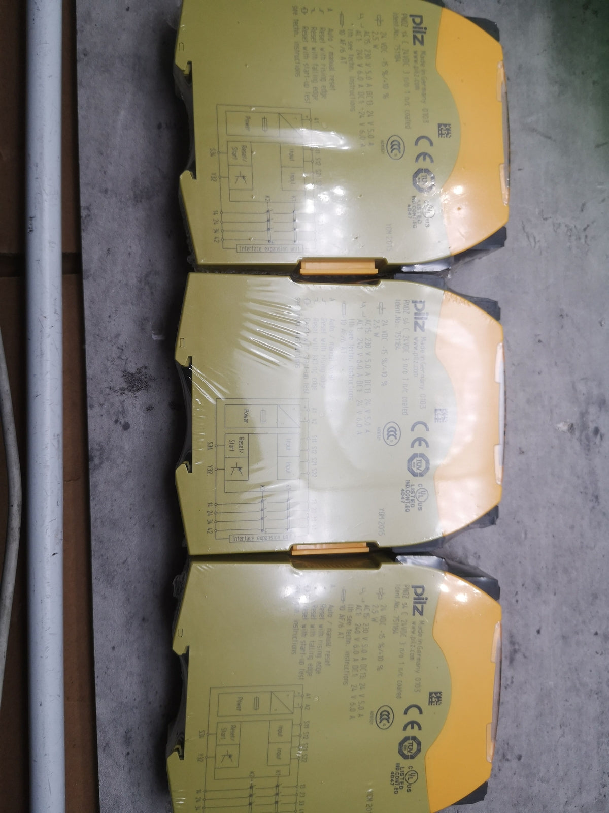 Pilz 751184