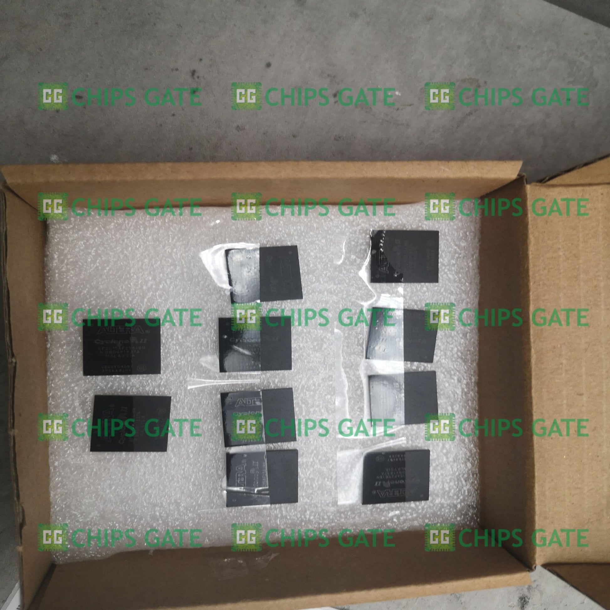 Altera  EP2C15AF256I8N