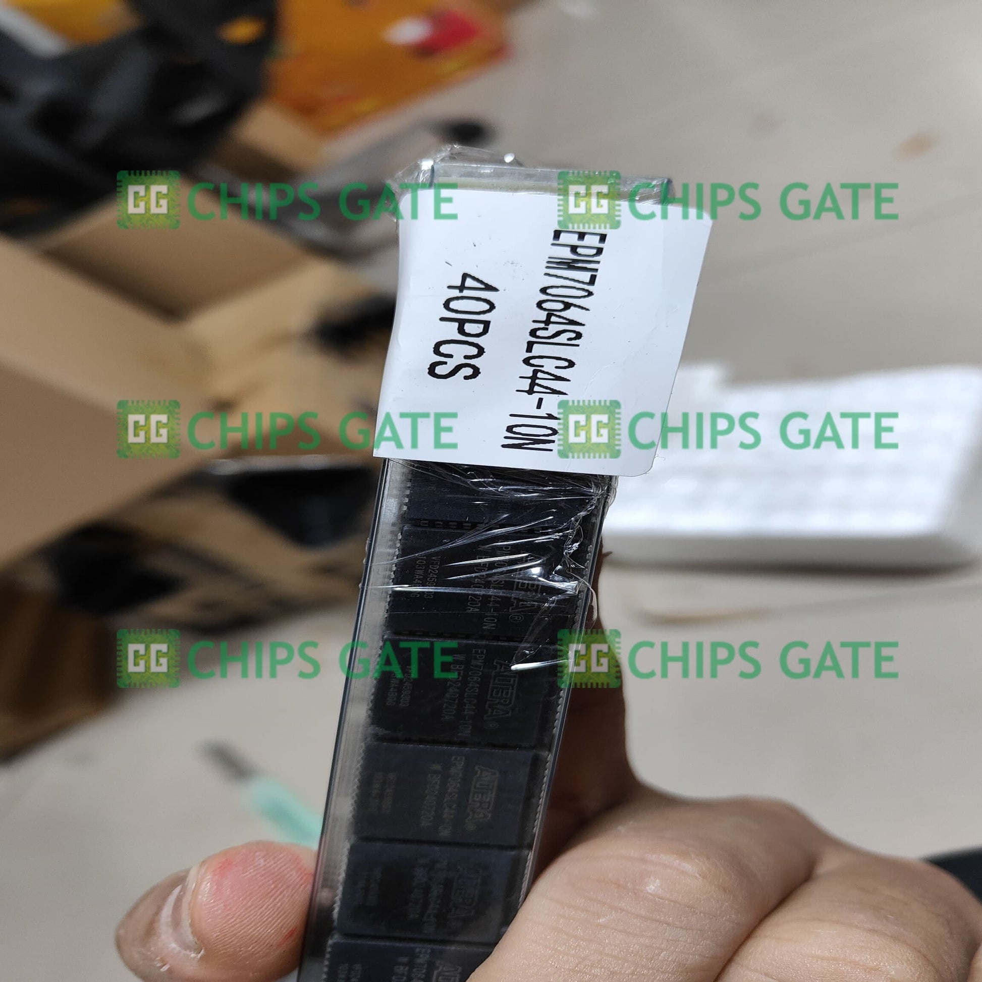 Altera  EPM7064SLC44-10N