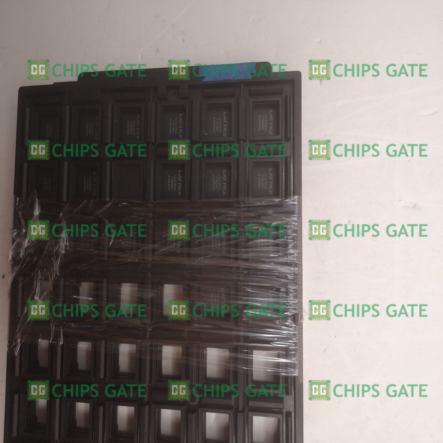 Lattice LC4128ZE-7TN100C