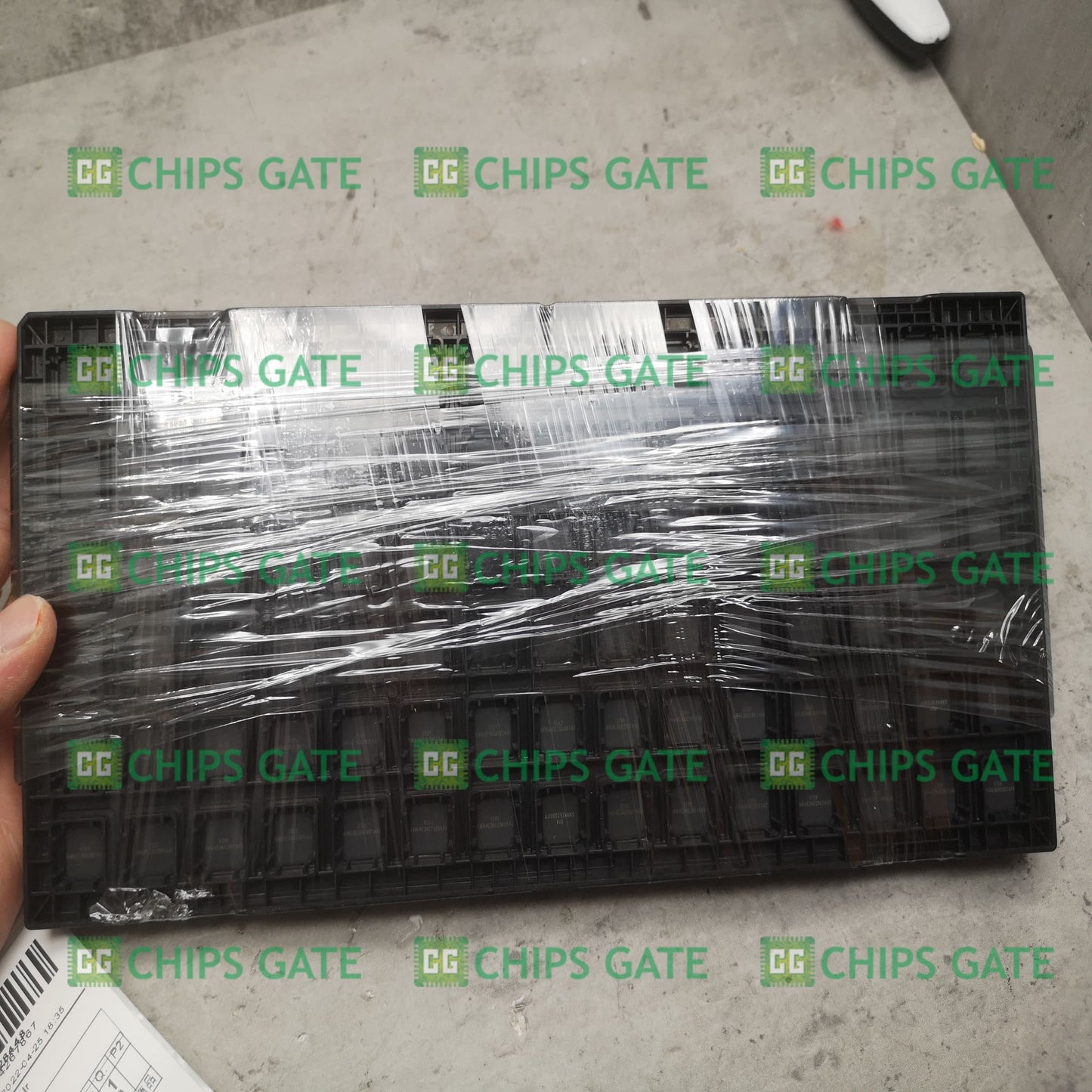 Lattice LCMXO640C-4T100C