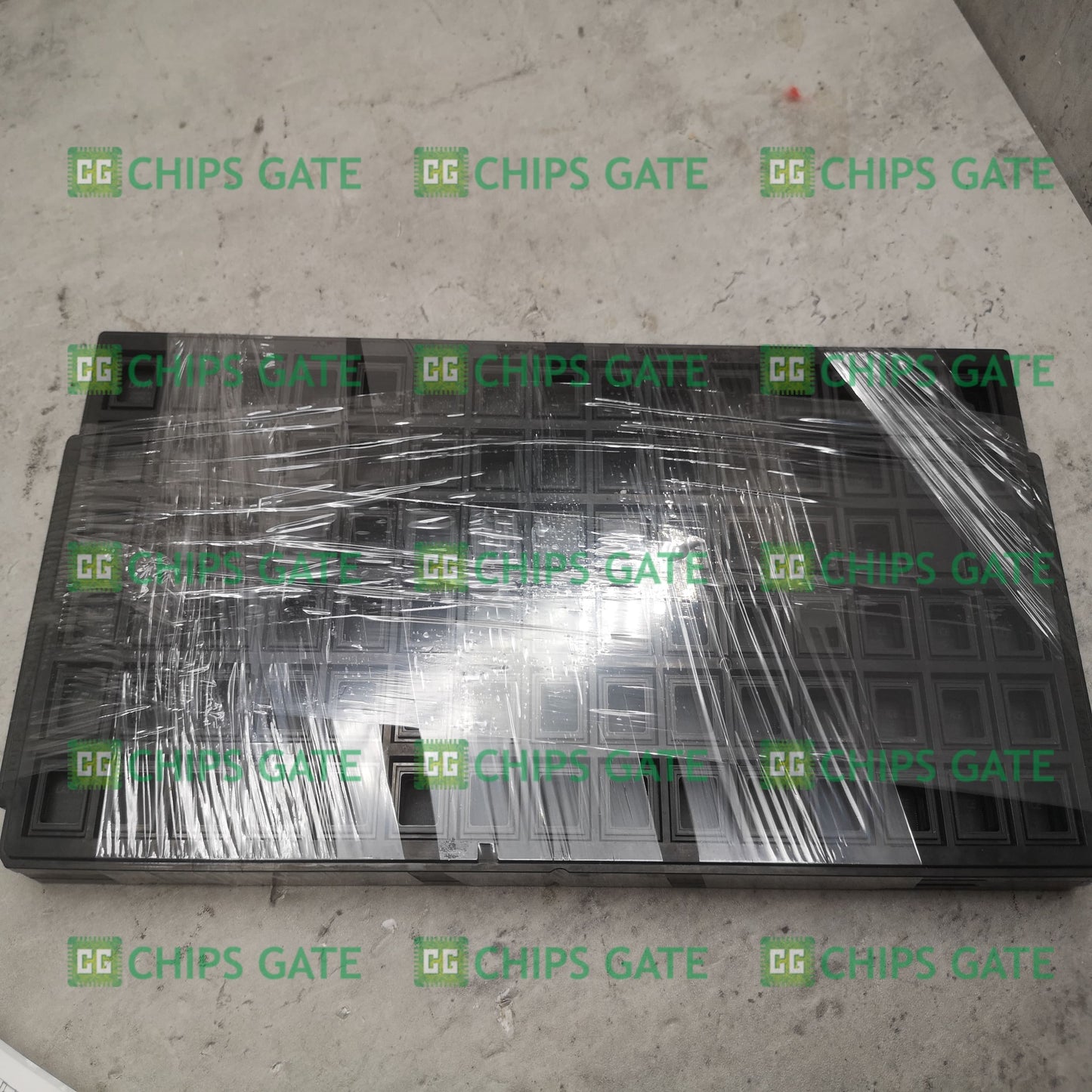Lattice LCMXO640C-4T100C