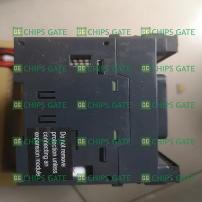 TM221C40R